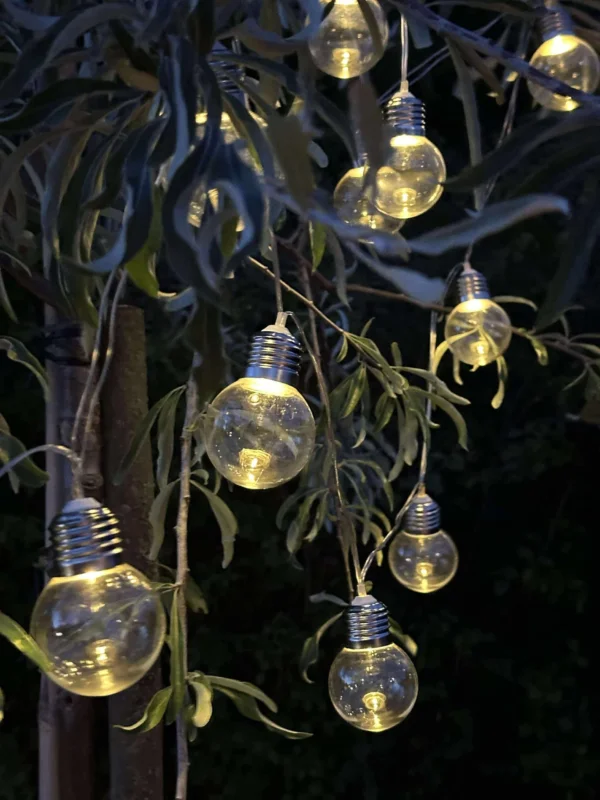 Lichterkette Laura mit Solarzellen - Außenbereich mit 10 und 20 Lichtern