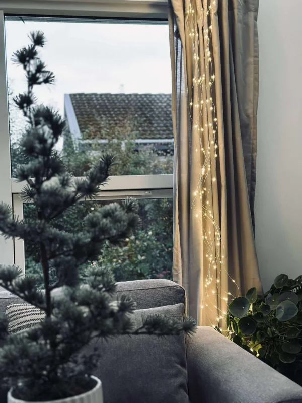 Hängende Lichterkette mit 160 LED-Lichtern