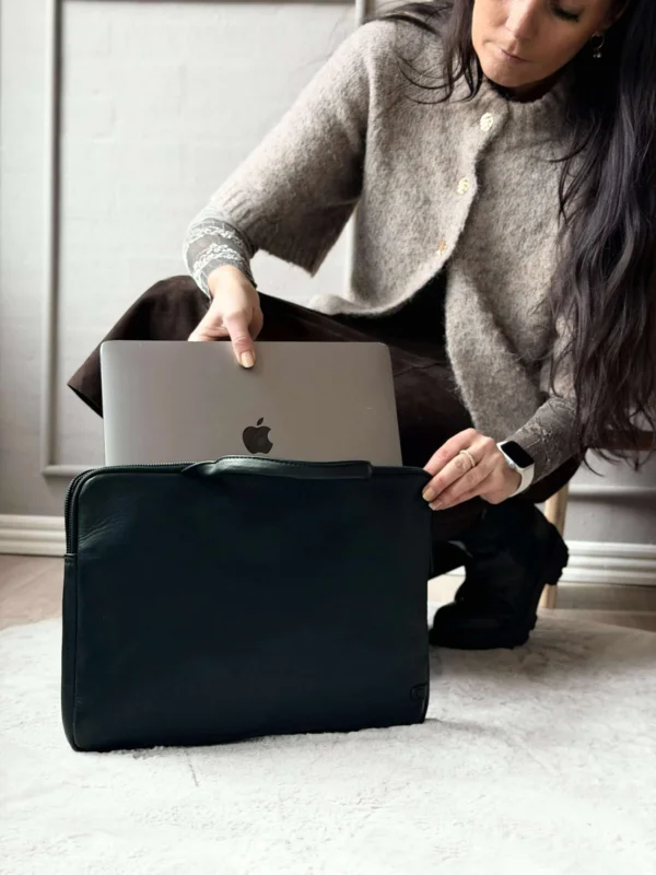 Computer-Cover mit Griffen und Vordertasche