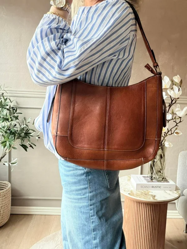 Schultertasche Neri Small - Walnuss