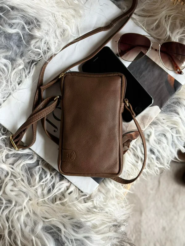 Mobiltaske Misse - Coffee / gold