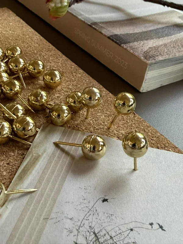 Reißzwecken mit Kugel Gold - 43 Stk.