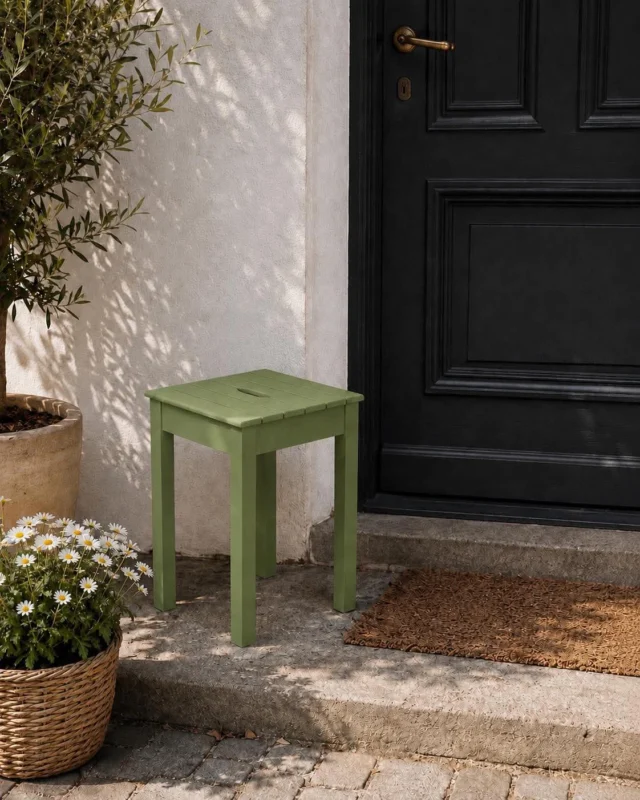 Hocker Oliv - für innen / außen