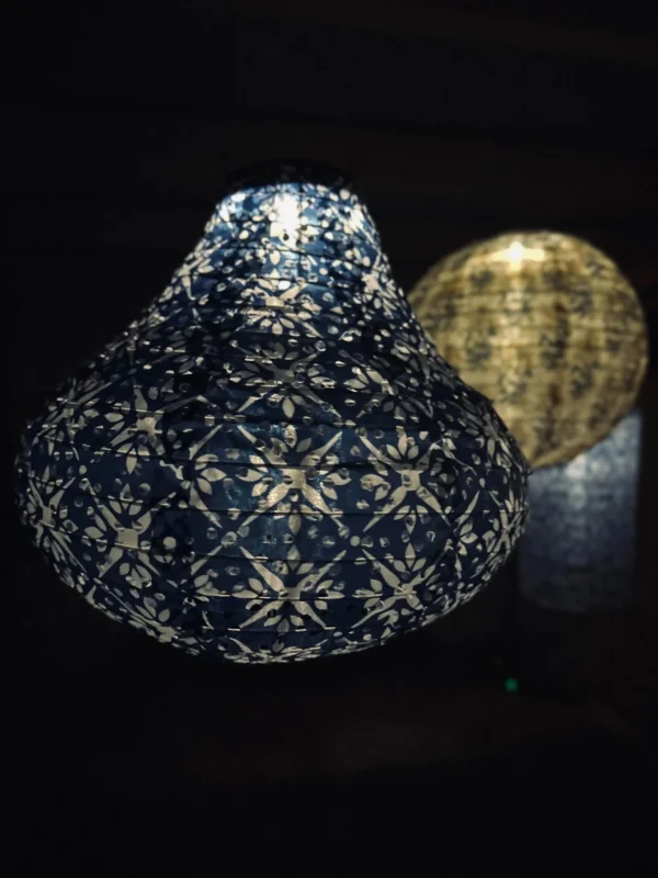 Lampe med solceller Pear – SUMMER BLUE - VIAMAJA.DK